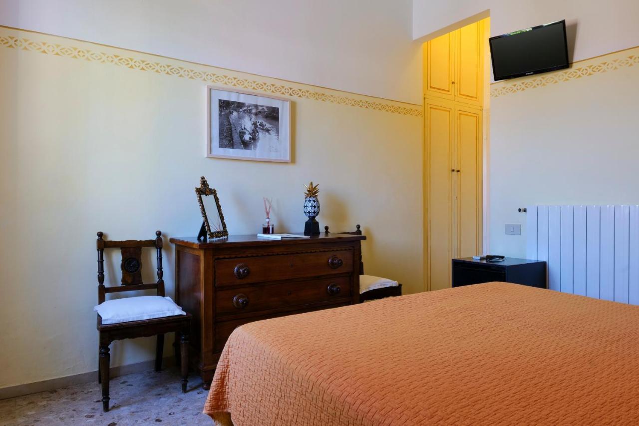 Hotel Club I Pini - Residenza D'Epoca In Versilia Lido di Camaiore Buitenkant foto