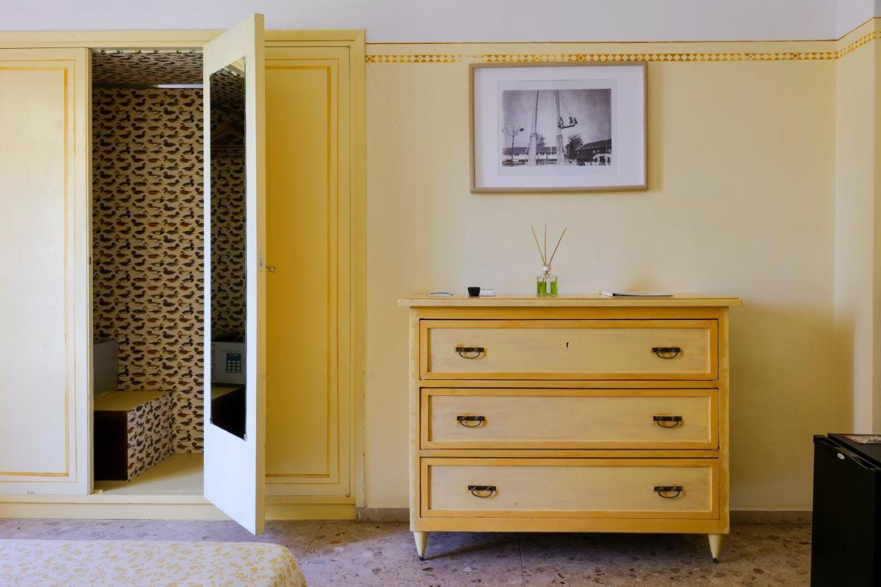 Hotel Club I Pini - Residenza D'Epoca In Versilia Lido di Camaiore Buitenkant foto