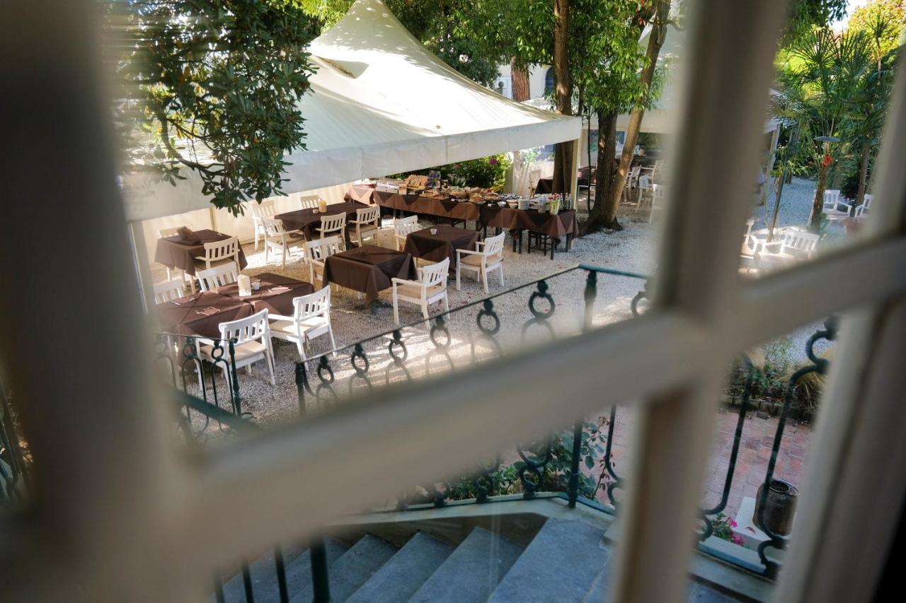 Hotel Club I Pini - Residenza D'Epoca In Versilia Lido di Camaiore Buitenkant foto