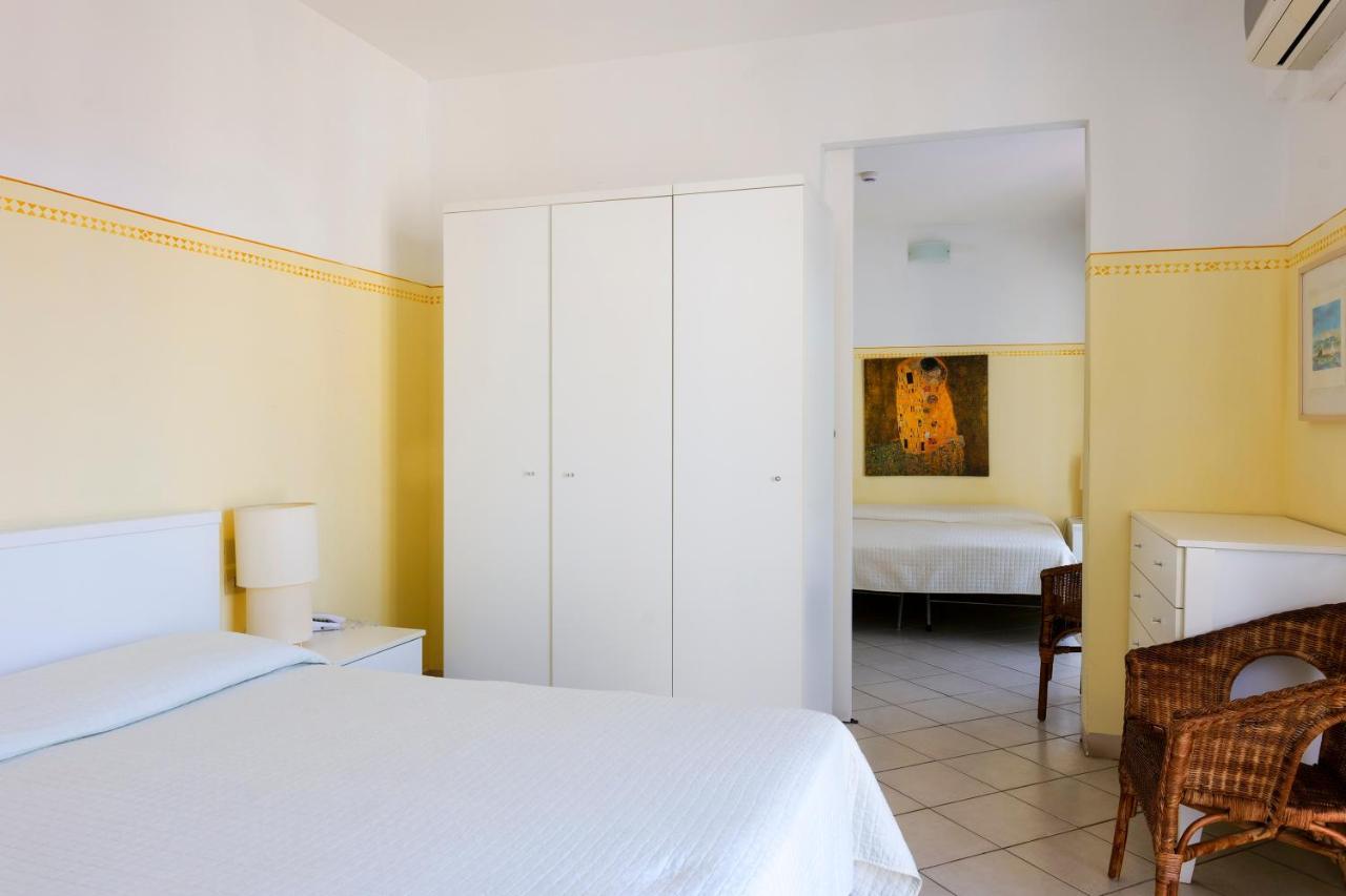 Hotel Club I Pini - Residenza D'Epoca In Versilia Lido di Camaiore Buitenkant foto
