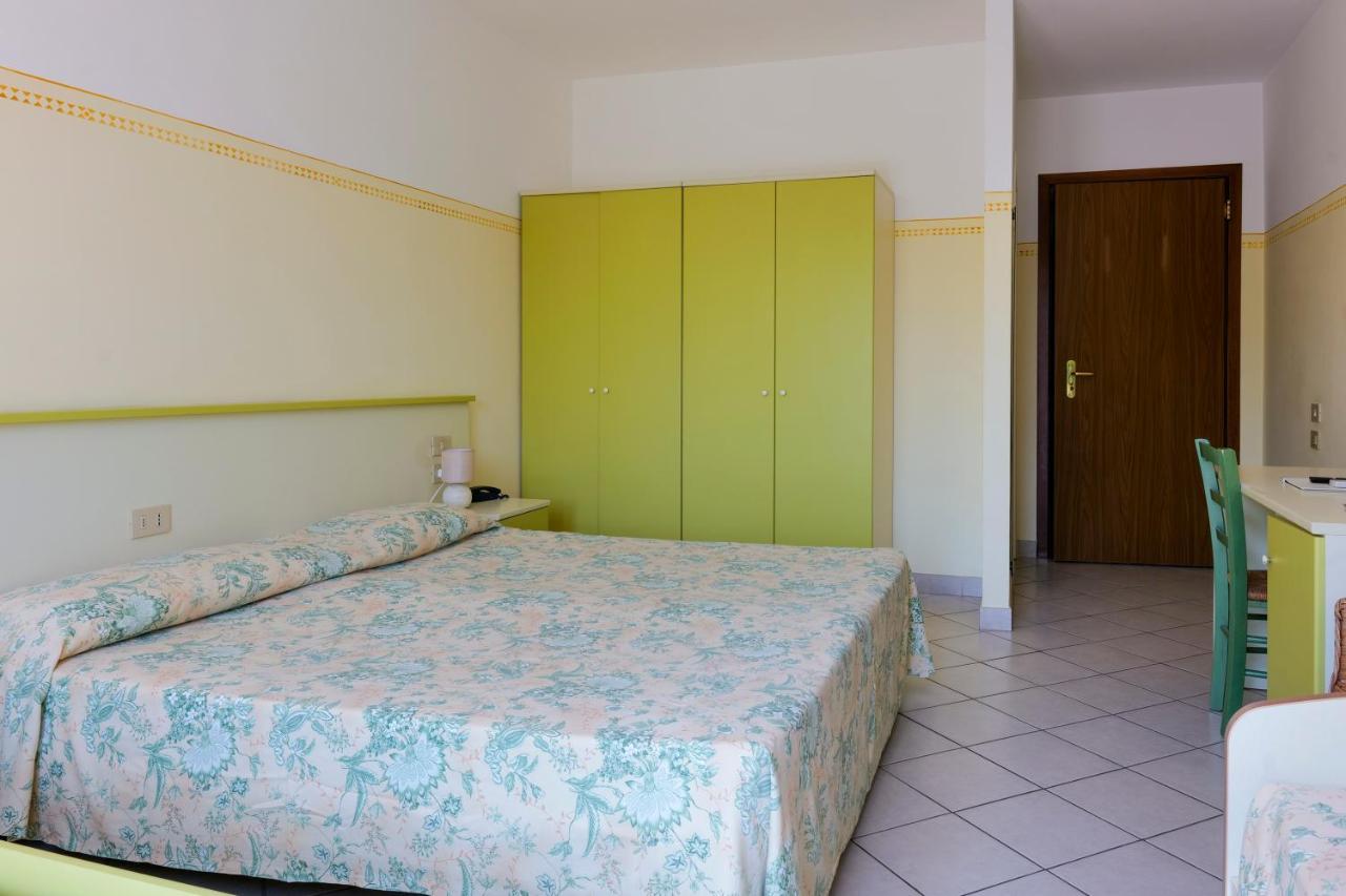 Hotel Club I Pini - Residenza D'Epoca In Versilia Lido di Camaiore Buitenkant foto
