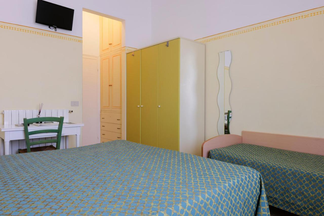 Hotel Club I Pini - Residenza D'Epoca In Versilia Lido di Camaiore Buitenkant foto